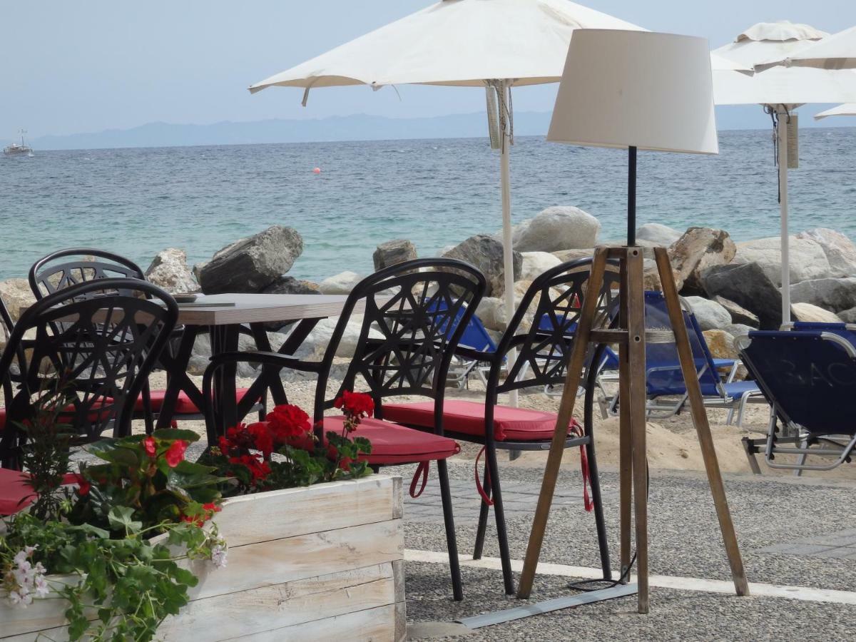 Nikiti Maisonette On The Beach By Luxlikehome นิกิติ ภายนอก รูปภาพ