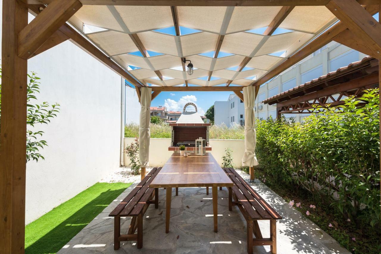 Nikiti Maisonette On The Beach By Luxlikehome นิกิติ ภายนอก รูปภาพ